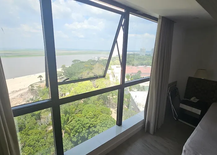 Tropical Uh 1310 With View